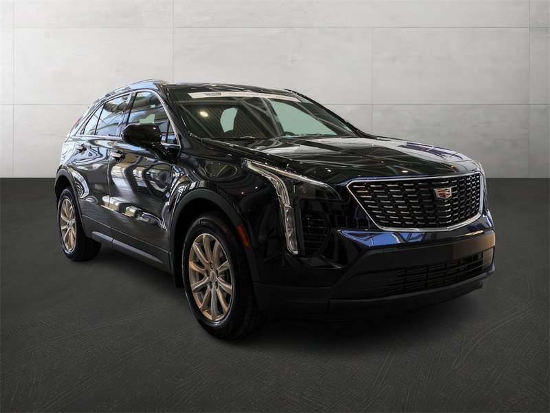 Certified 2023 Cadillac XT4 Luxury w/ Cold Weather Package image 1