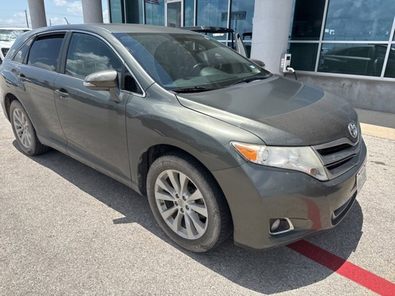 Used 2013 Toyota Venza LE image 1