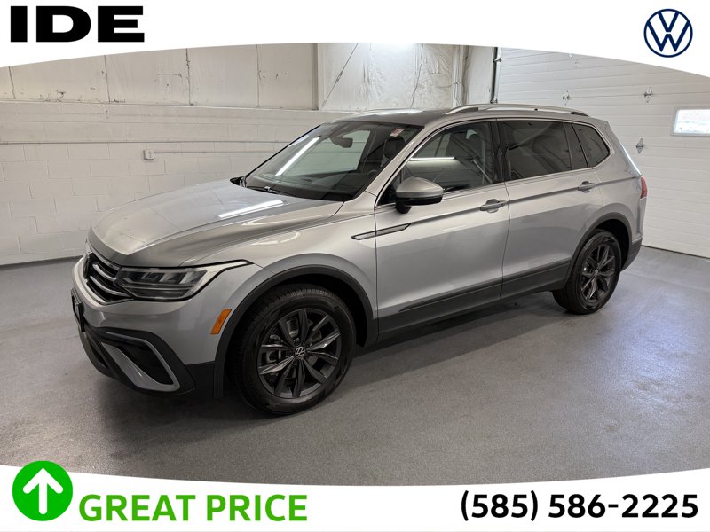 Certified 2022 Volkswagen Tiguan SE w/ Panoramic Sunroof Package image 1