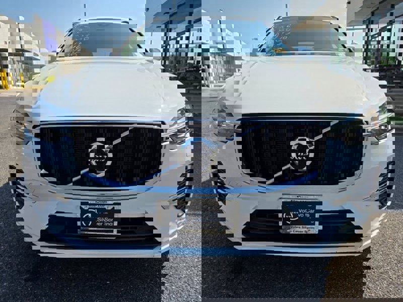 Certified 2022 Volvo XC60 B5 Momentum w/ Climate Package image 1