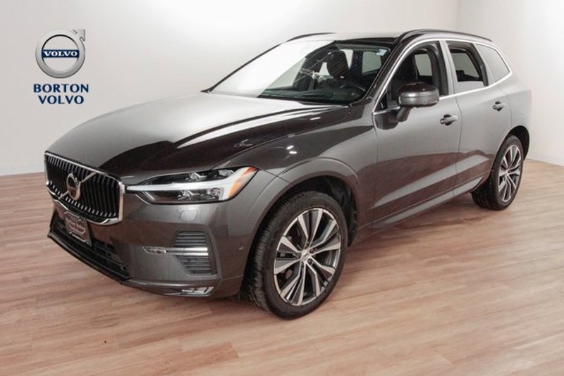 Certified 2022 Volvo XC60 B5 Momentum w/ Advanced Package image 1