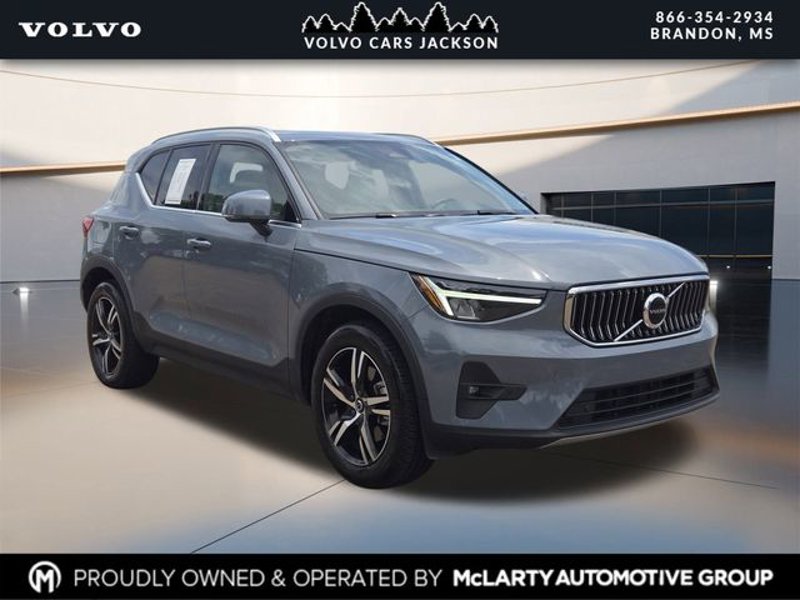 Certified 2023 Volvo XC40 B5 Plus w/ Protection Package Premier image 1