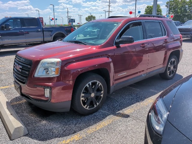 Used 2017 GMC Terrain SLT w/ Open Road Package image 1