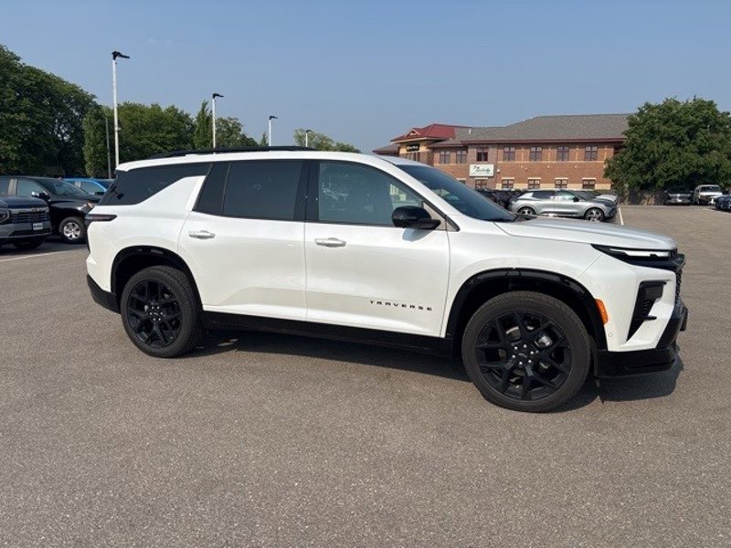 Certified 2024 Chevrolet Traverse RS w/ LPO, Floor Liner Package image 1