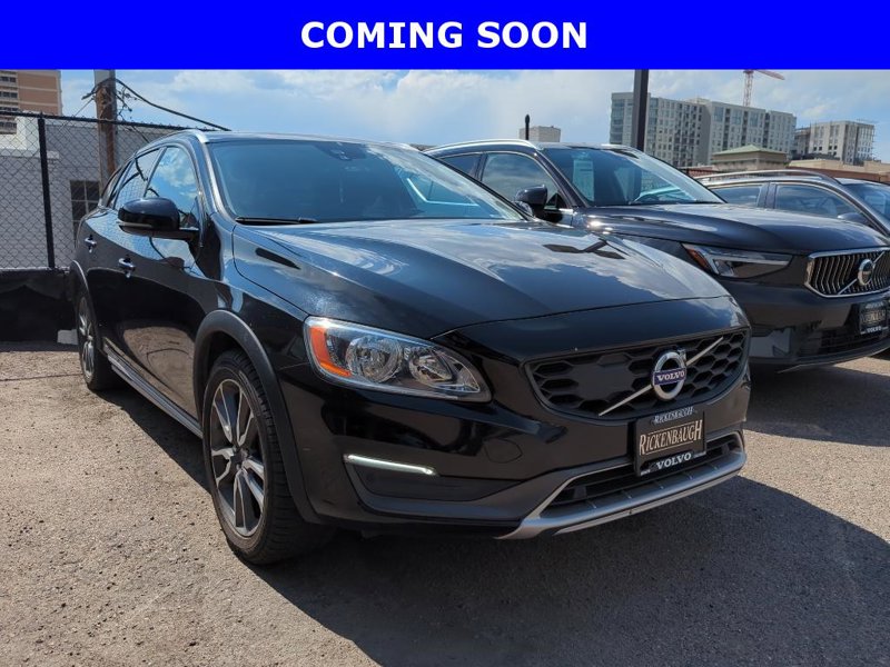 Used 2016 Volvo V60 T5 Cross Country w/ Climate Package image 1
