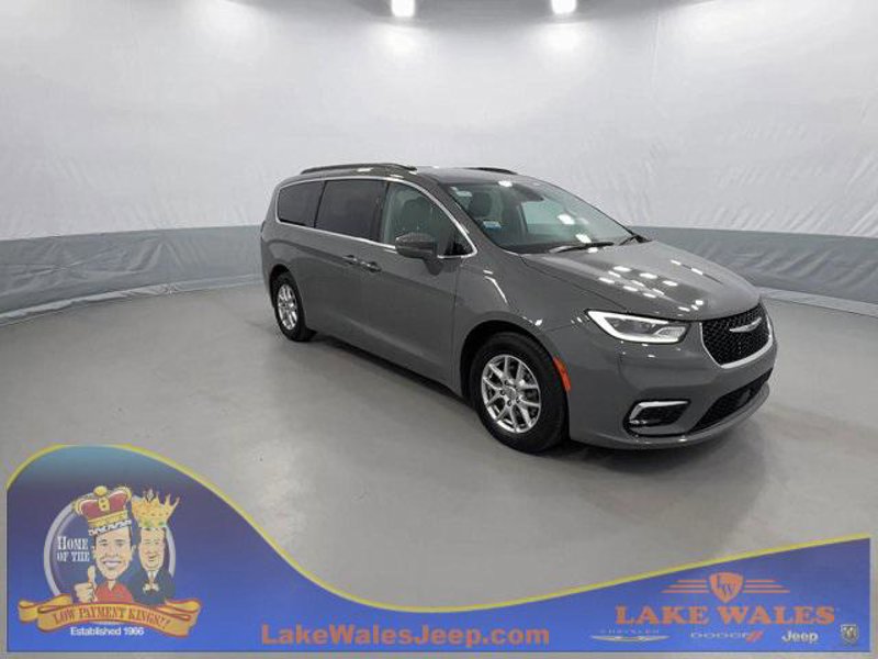 Certified 2022 Chrysler Pacifica Touring-L image 1