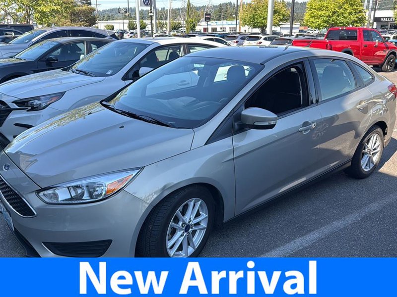 Used 2015 Ford Focus SE w/ SE Cold Weather Package image 1