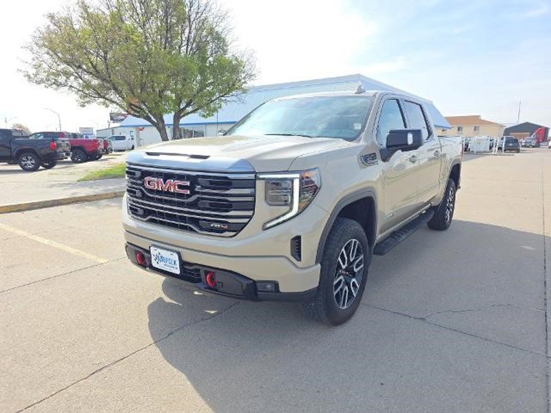 Certified 2022 GMC Sierra 1500 AT4 w/ AT4 Preferred Package image 1