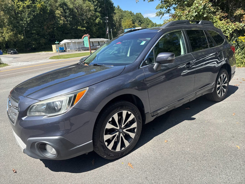 Used 2015 Subaru Outback 3.6R Limited image 1
