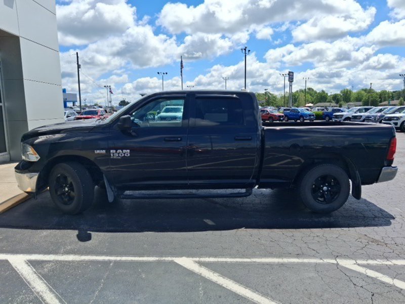 Used 2019 RAM 1500 Classic SLT image 1