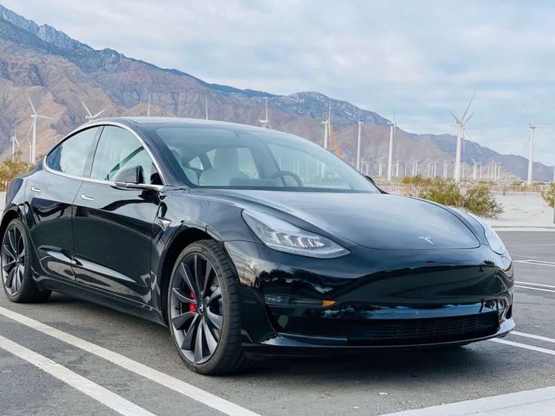 Used 2020 Tesla Model 3 Performance image 1