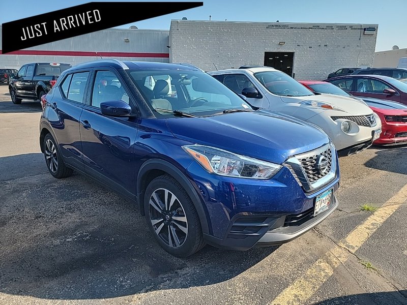 Used 2019 Nissan Kicks SV image 1