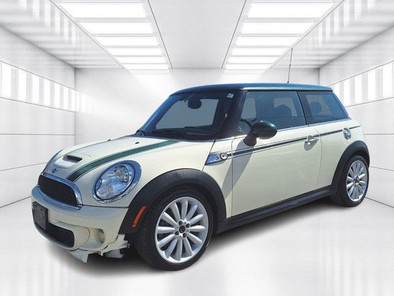 Used 2013 MINI Cooper S image 1