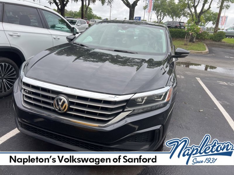 Used 2020 Volkswagen Passat 2.0T R-Line image 1