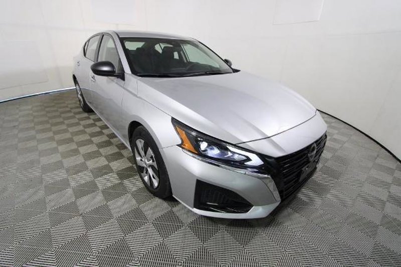 Certified 2024 Nissan Altima 2.5 S image 1