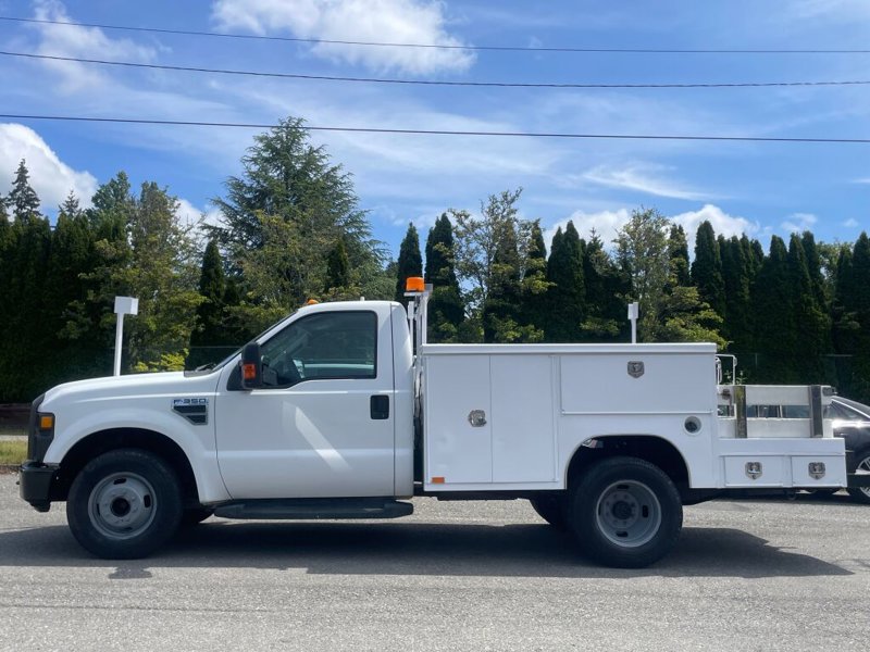 Used 2008 Ford F350 2WD Regular Cab DRW Super Duty image 1