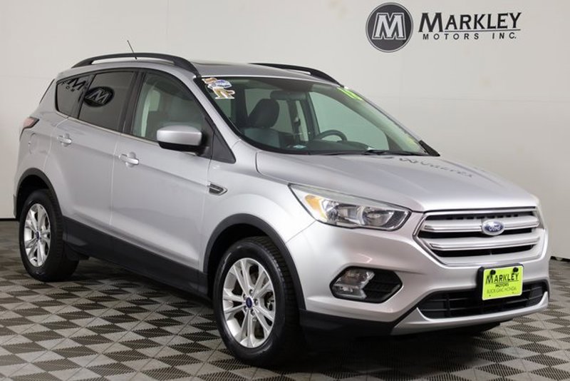 Used 2018 Ford Escape SE image 1