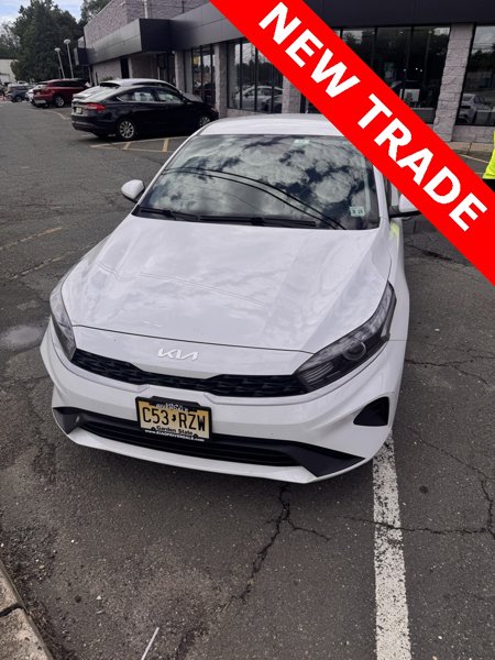 Used 2023 Kia Forte LXS image 1