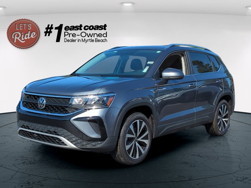 Certified 2022 Volkswagen Taos SE image 1