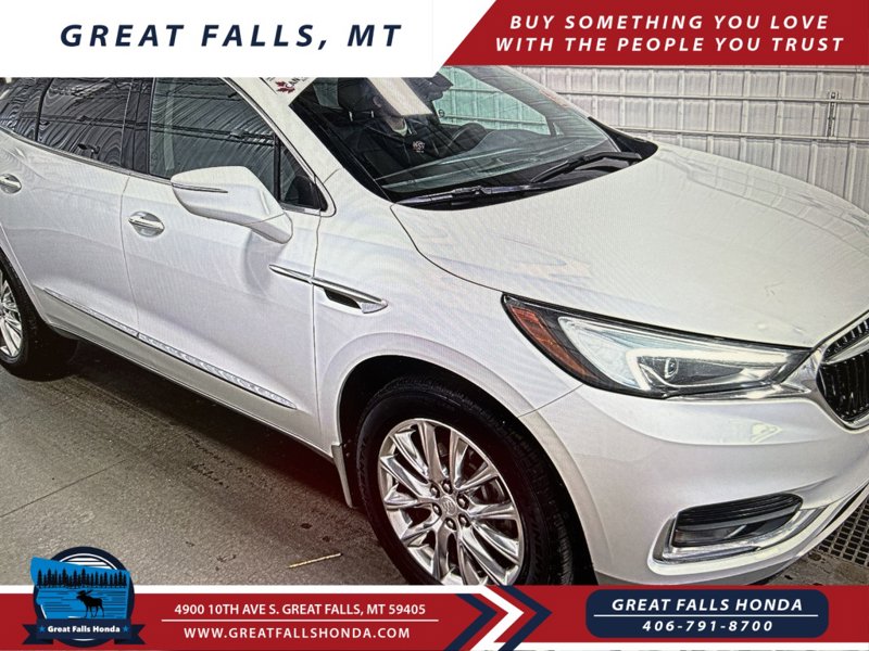 Used 2018 Buick Enclave Essence image 1