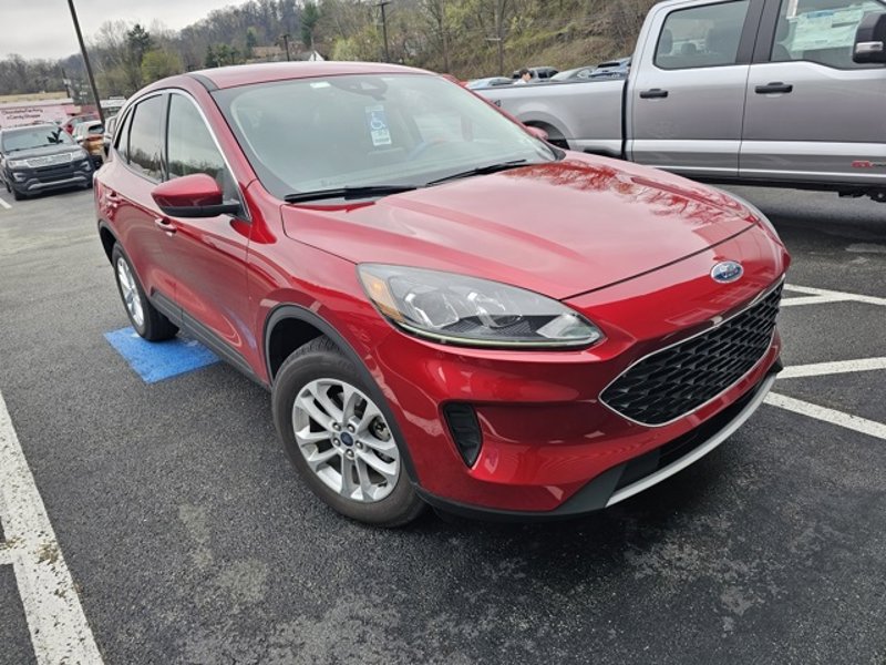 Used 2020 Ford Escape SE image 1
