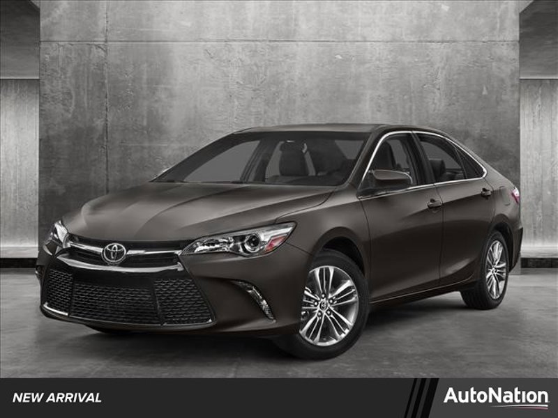 Used 2017 Toyota Camry SE image 1