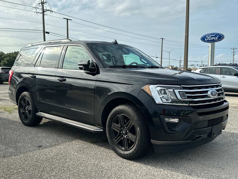 Used 2020 Ford Expedition XLT w/ Equipment Group 202A image 1