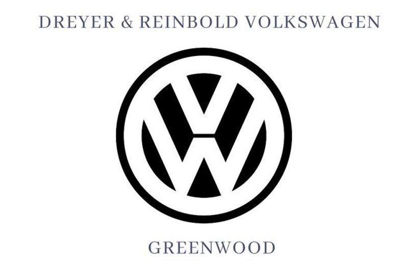 New 2025 Volkswagen Taos SE image 1