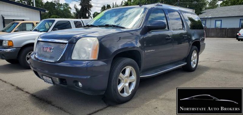 Used 2008 GMC Yukon XL Denali image 1